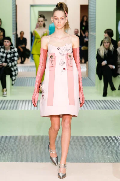 Look 37